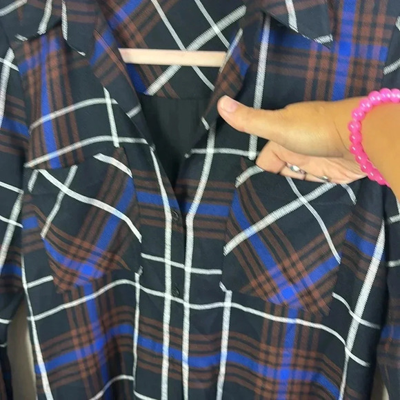 L'agence Denise Plaid Print Silk Contrast Back Button Up Flannel size XS - Picture 9 of 16